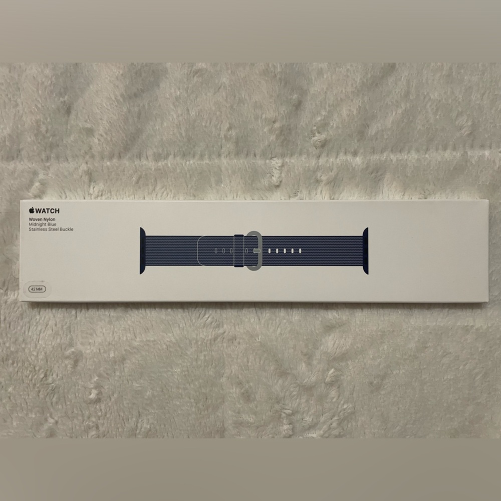✨✨NWT✨✨Apple Brand Watch Band • 42mm • Woven Nylon • Midnight Blue • SS Buckle